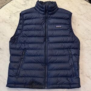 Patagonia Men's Dark Blue Quilted Vest